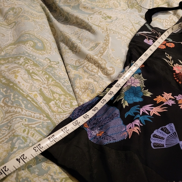 Champagne Collection by All That Glitters Kimono - Picture 8 of 10